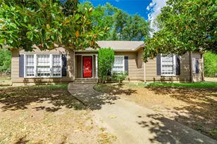 233 E James St, Wills Point, TX 75169 - Photo 1
