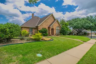 1925 Glenbrook Ct, Bedford, TX 76021 - Photo 27