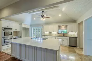 1925 Glenbrook Ct, Bedford, TX 76021 - Photo 3
