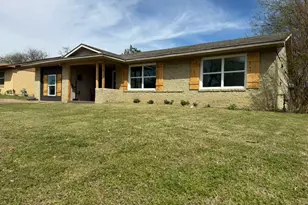 1709 Dorothy Dr, Grand Prairie, TX 75051 - Photo 3