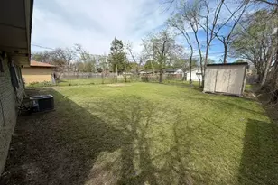 1709 Dorothy Dr, Grand Prairie, TX 75051 - Photo 21