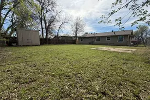 1709 Dorothy Dr, Grand Prairie, TX 75051 - Photo 23