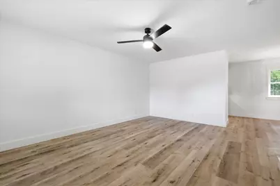 1701 Aster Street, Gainesville, TX 76240 - Photo 9