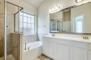2712 Cole Castle Dr, Lewisville, TX 75056 - Photo 11