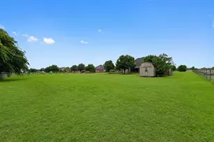 1916 Buckskin Rd, Crowley, TX 76036 - Photo 23