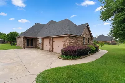 1916 Buckskin Road, Crowley, TX 76036 - Photo 25