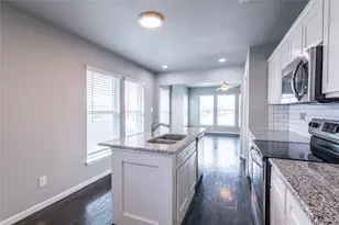 3009 Hemphill St, Fort Worth, TX 76110 - Photo 7