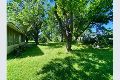 800 Carver Street, Whitesboro, TX 76273 - Photo 9