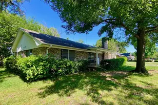800 Carver St, Whitesboro, TX 76273 - Photo 5