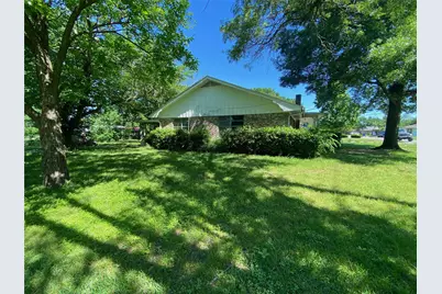 800 Carver Street, Whitesboro, TX 76273 - Photo 3
