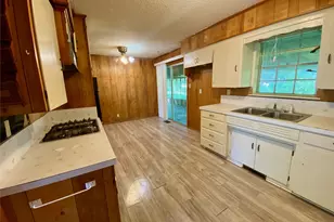 800 Carver St, Whitesboro, TX 76273 - Photo 15