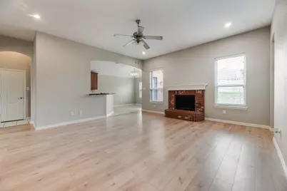 1517 White Willow Lane, Arlington, TX 76002 - Photo 5