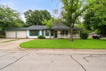 3005 Louis Avenue, Corsicana, TX 75110 - Photo 3