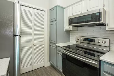1104 Riverchase Lane #204, Arlington, TX 76011 - Photo 5