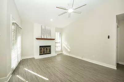 1104 Riverchase Lane #204, Arlington, TX 76011 - Photo 3