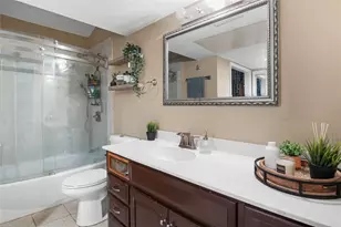 677 Cimarron Trail, Irving, TX 75063 - Photo 11