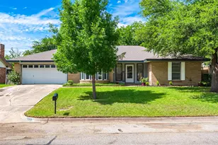 6737 Fair Meadows Dr, North Richland Hills, TX 76182 - Photo 1