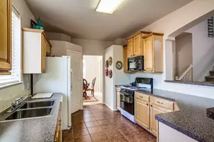 1401 Crutchfield Ln, Lewisville, TX 75077 - Photo 17