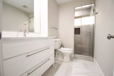1422 Addington Street, Irving, TX 75062 - Photo 11