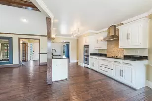 6109 Highgate Ln, Dallas, TX 75214 - Photo 9