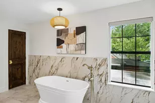 2010 Mayflower Dr, Dallas, TX 75208 - Photo 21