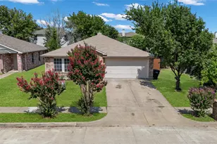 5132 Bedfordshire Dr, Fort Worth, TX 76135 - Photo 5