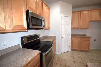808 Royal Oak Lane, Burleson, TX 76028 - Photo 9