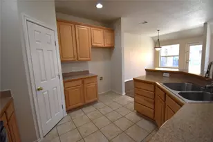 808 Royal Oak Ln, Burleson, TX 76028 - Photo 11