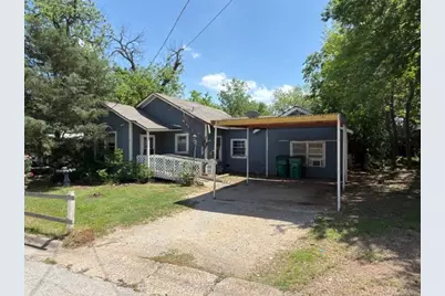 619 W College Street, Jacksboro, TX 76458 - Photo 1