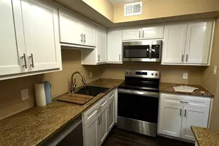 2314 Bamboo Dr, Arlington, TX 76006 - Photo 3