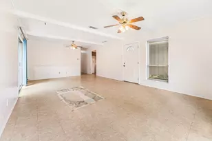 3705 Flamingo Ln, Irving, TX 75062 - Photo 5