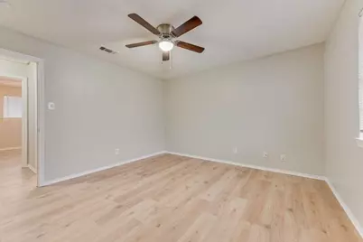 1726 W Sanford Street #D, Arlington, TX 76012 - Photo 9
