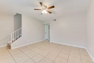 1726 W Sanford St, Arlington, TX 76012 - Photo 3