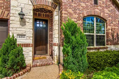 604 Winehart Street, Lewisville, TX 75056 - Photo 3
