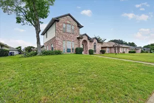 1325 Rosewood Ln, Lancaster, TX 75146 - Photo 3