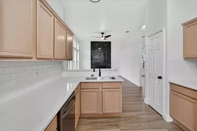 1325 Rosewood Lane, Lancaster, TX 75146 - Photo 19
