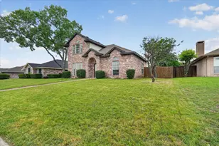 1325 Rosewood Ln, Lancaster, TX 75146 - Photo 5