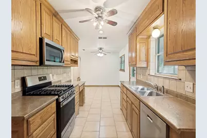 544 Thompson Drive, Saginaw, TX 76179 - Photo 5