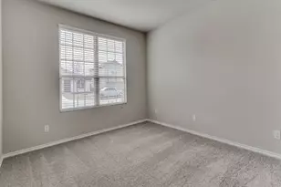 920 Ravenwood Ln, Van Alstyne, TX 75495 - Photo 9