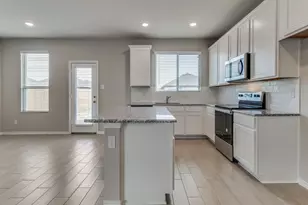 920 Ravenwood Ln, Van Alstyne, TX 75495 - Photo 5