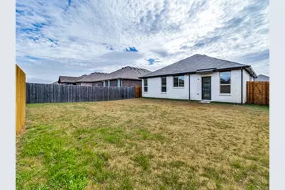 920 Ravenwood Lane, Van Alstyne, TX 75495 - Photo 11