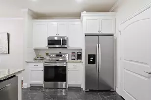 1505 Lakeview Dr, Grand Prairie, TX 75051 - Photo 11