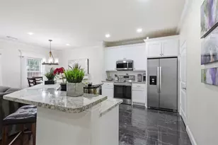 1505 Lakeview Dr, Grand Prairie, TX 75051 - Photo 9