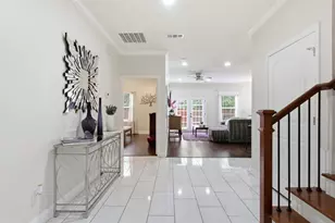 1505 Lakeview Dr, Grand Prairie, TX 75051 - Photo 3