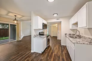 7318 Emory Oak Ln, Dallas, TX 75249 - Photo 7