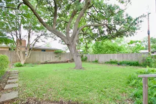 4901 Pine Ave, Waco, TX 76710 - Photo 23
