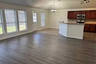 557 Marybeth Dr, Burleson, TX 76028 - Photo 7