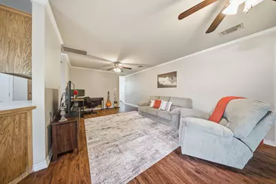 402 Robertson Street, Collinsville, TX 76233 - Photo 13