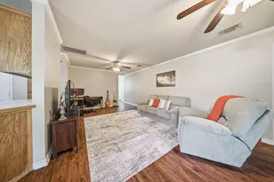 402 Robertson St, Collinsville, TX 76233 - Photo 13