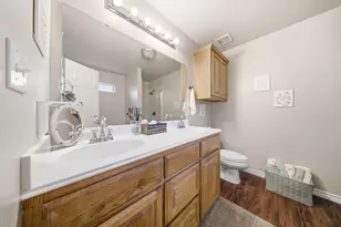 402 Robertson St, Collinsville, TX 76233 - Photo 25